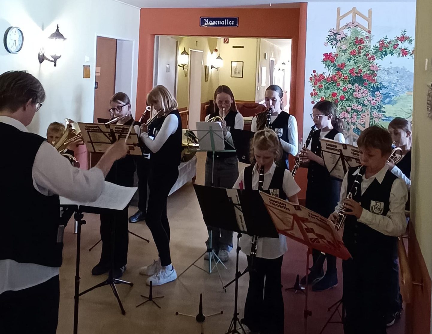 SchüBO spielt im Seniorenzentrum